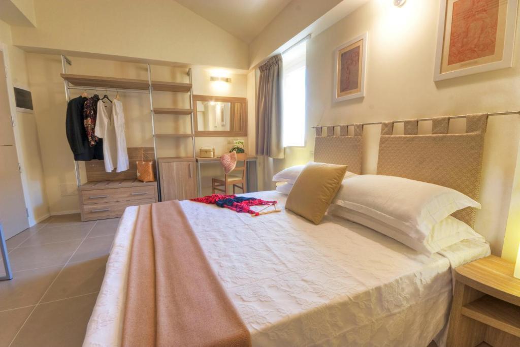 Palazzo Ruschioni Boutique Hotel Camerano Cameră foto